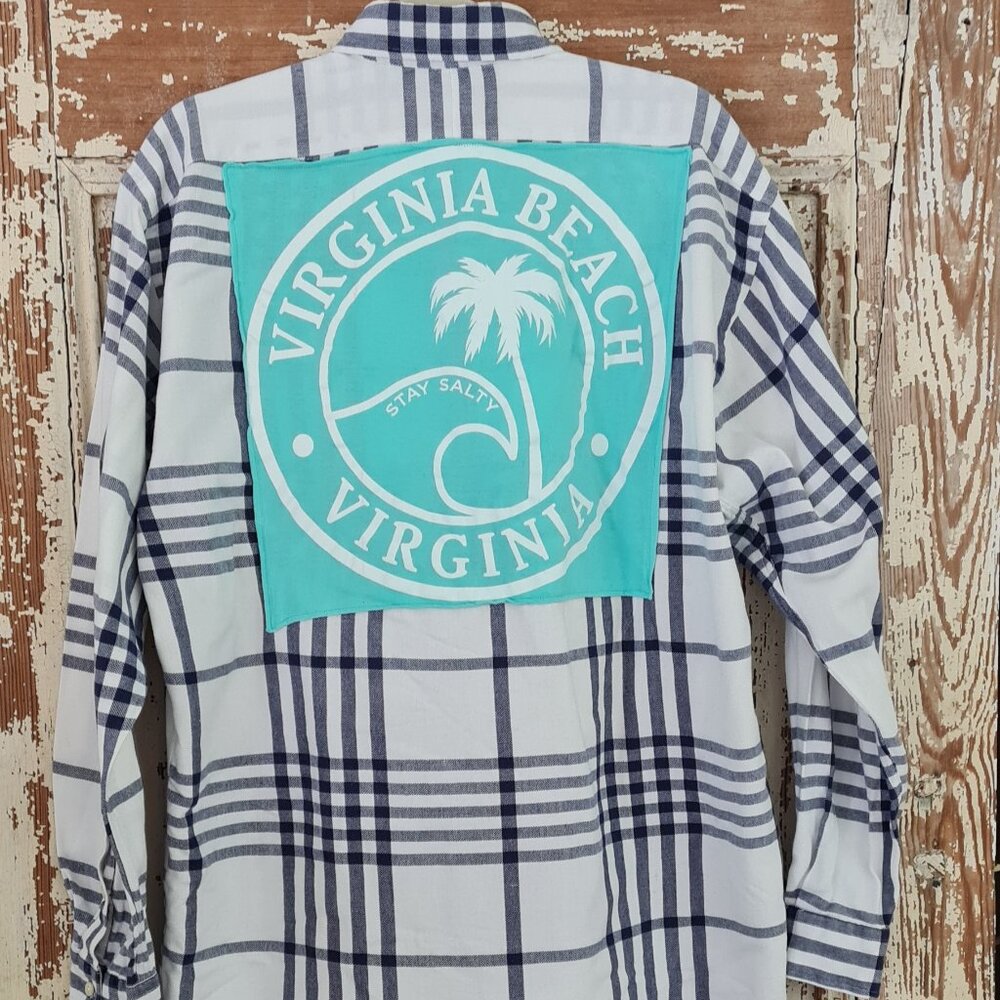 unique Flannel with patch on the Back L